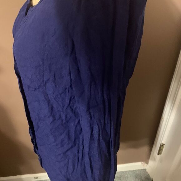 Banana Republic Blouse  - Picture 14 of 16